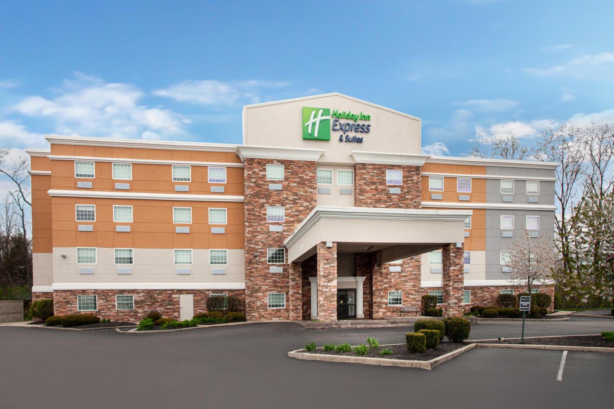 Holiday Express & North - Westfield By Ihg 2*